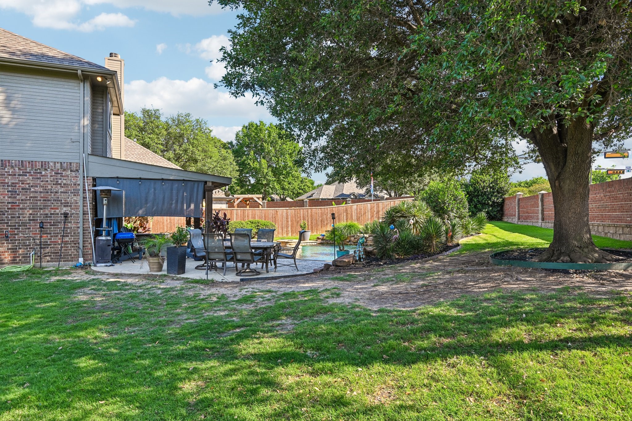 2204 Wembley Wood Lane Bedford TX 76022