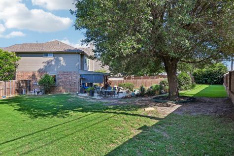 2204 Wembley Wood Lane Bedford TX 76022
