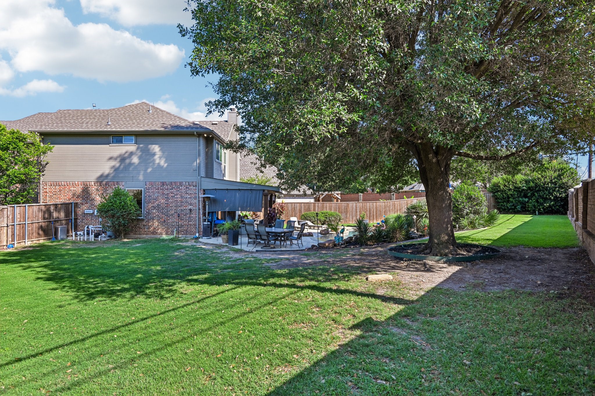 2204 Wembley Wood Lane Bedford TX 76022