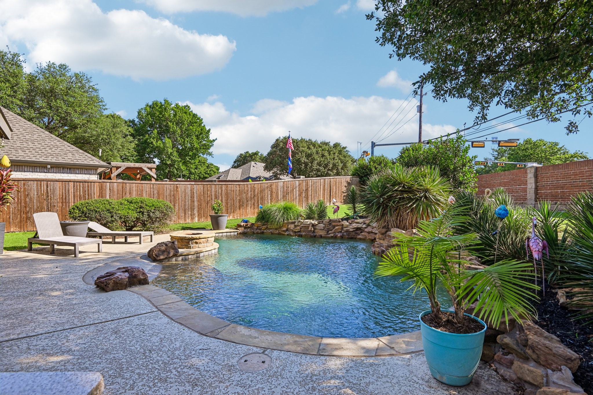 2204 Wembley Wood Lane Bedford TX 76022
