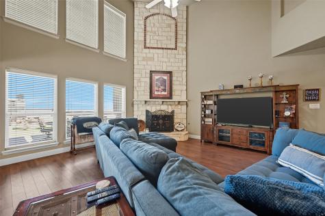 4501 Woodcrest Lane Mansfield TX 76063