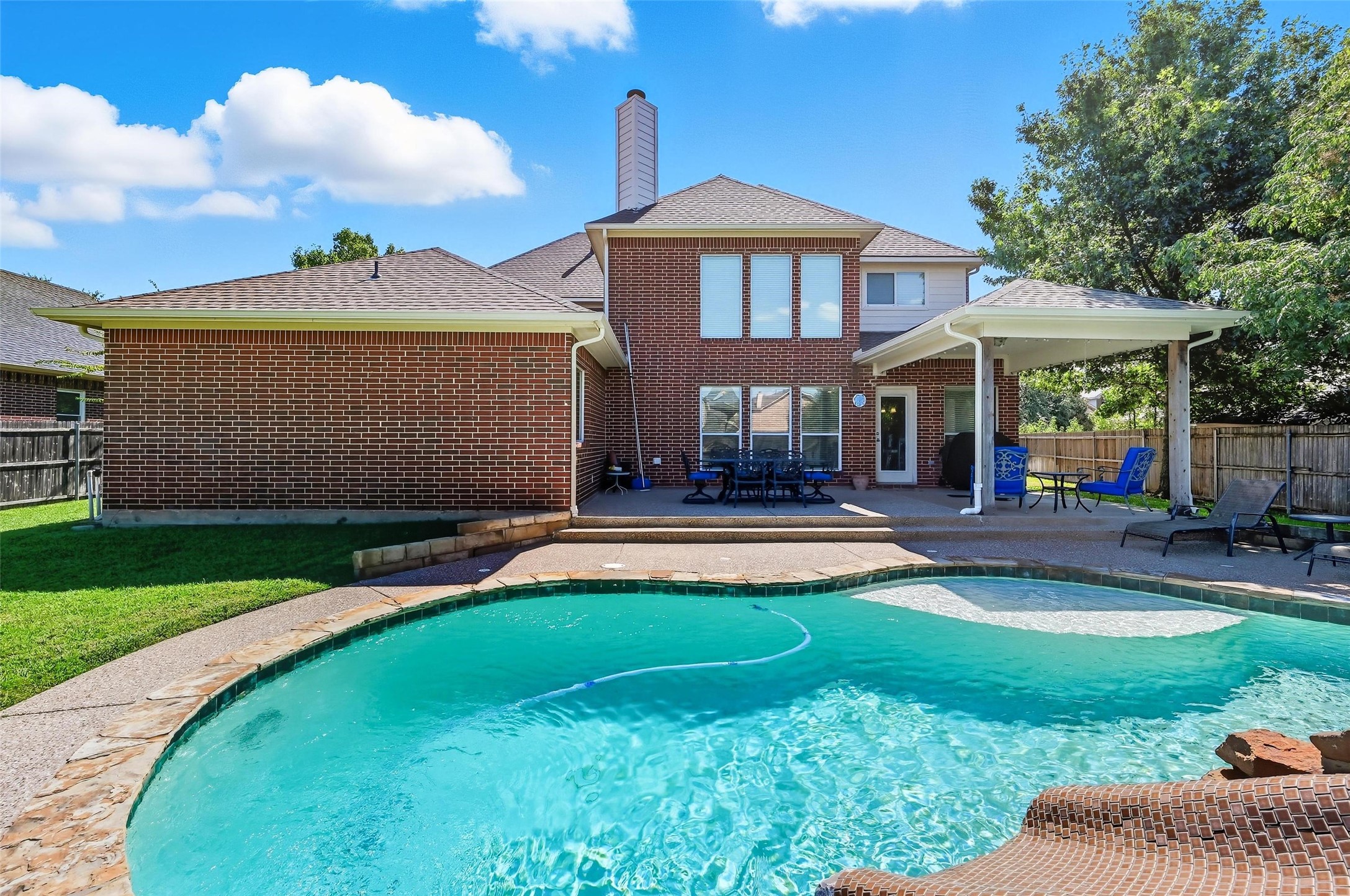 4501 Woodcrest Lane Mansfield TX 76063