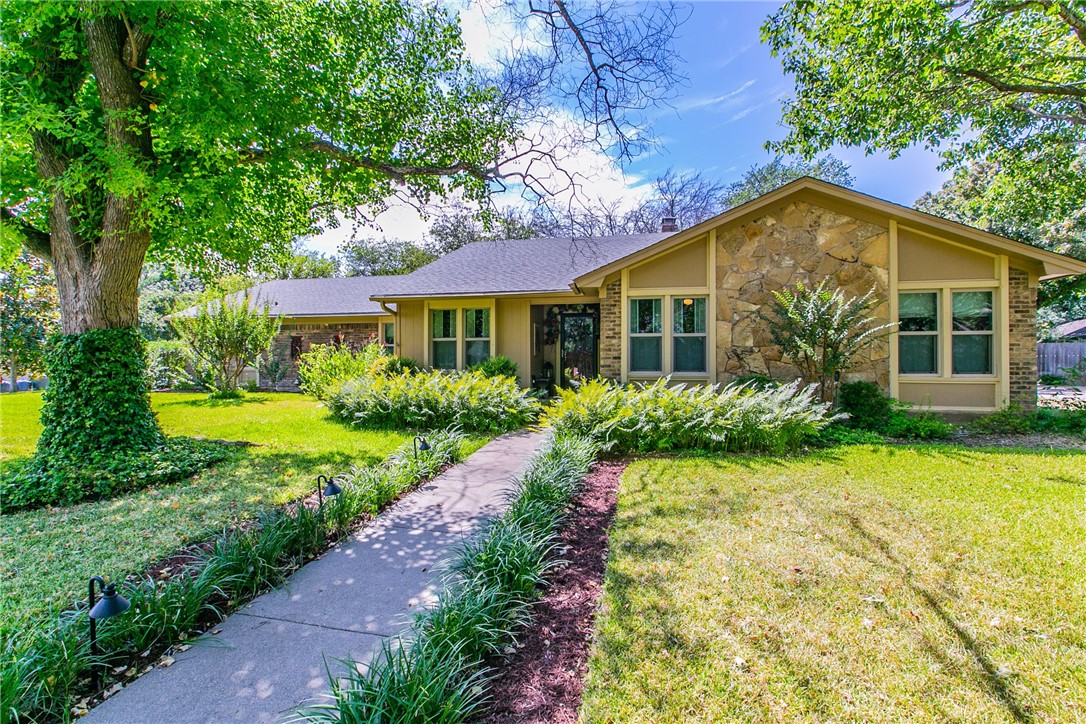 700 Willow Creek Drive Woodway TX 76712