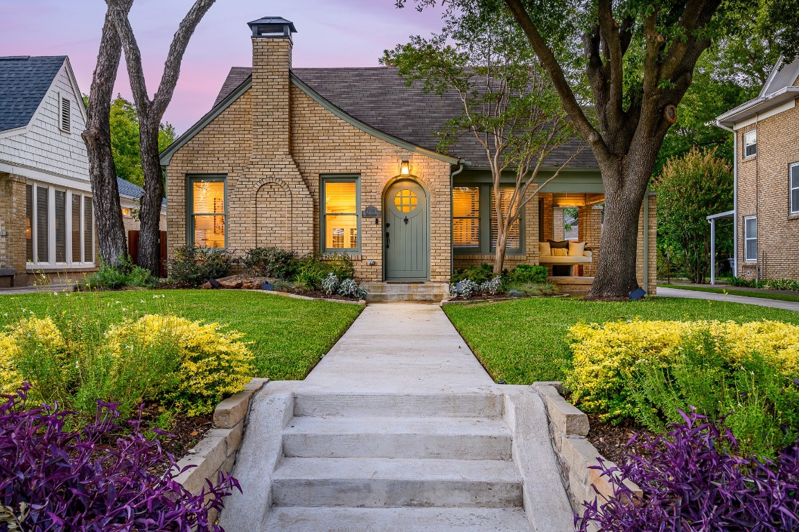 5431 Monticello Avenue Dallas TX 75206