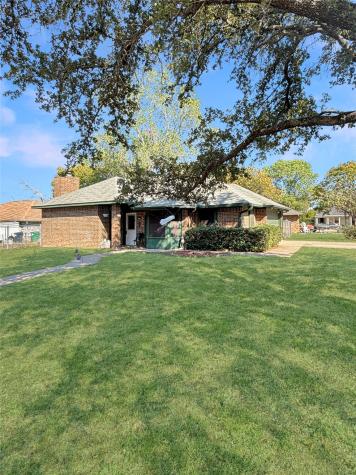 3033 Oakshire Street Denton TX 76209