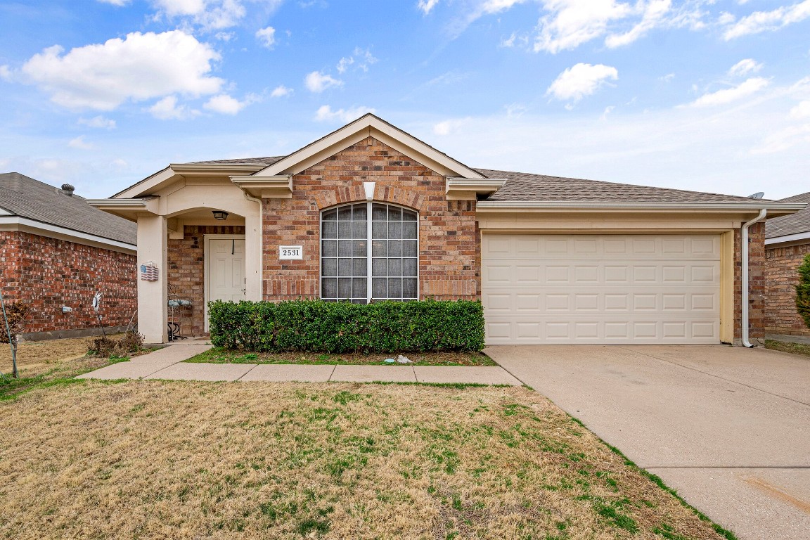 2531 Taos Drive Grand Prairie TX 75051