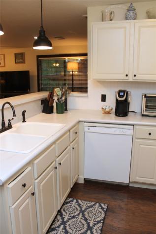 61 Hunters Creek Drive Huntsville TX 77340