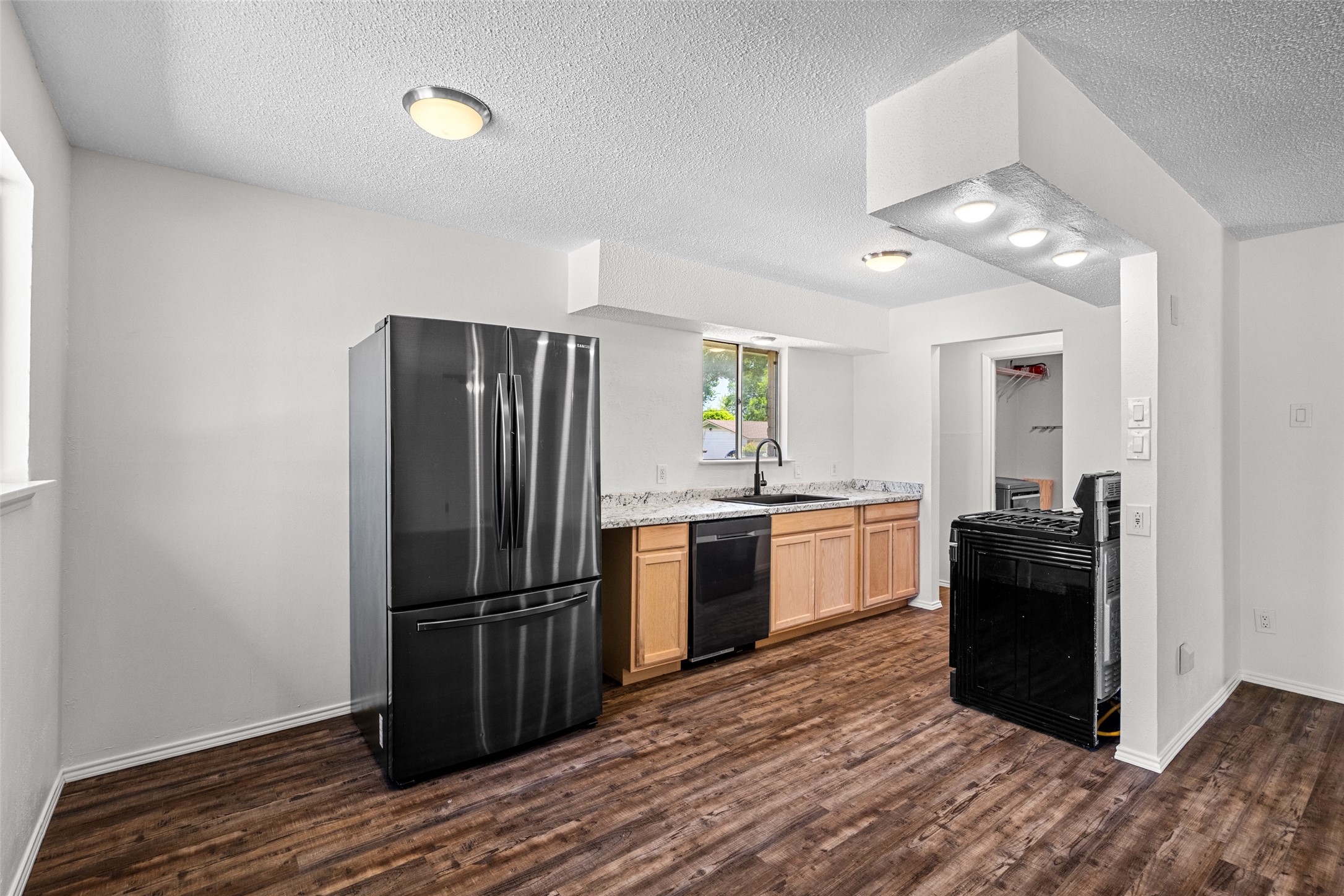 629 Bur Oak Drive Irving TX 75060