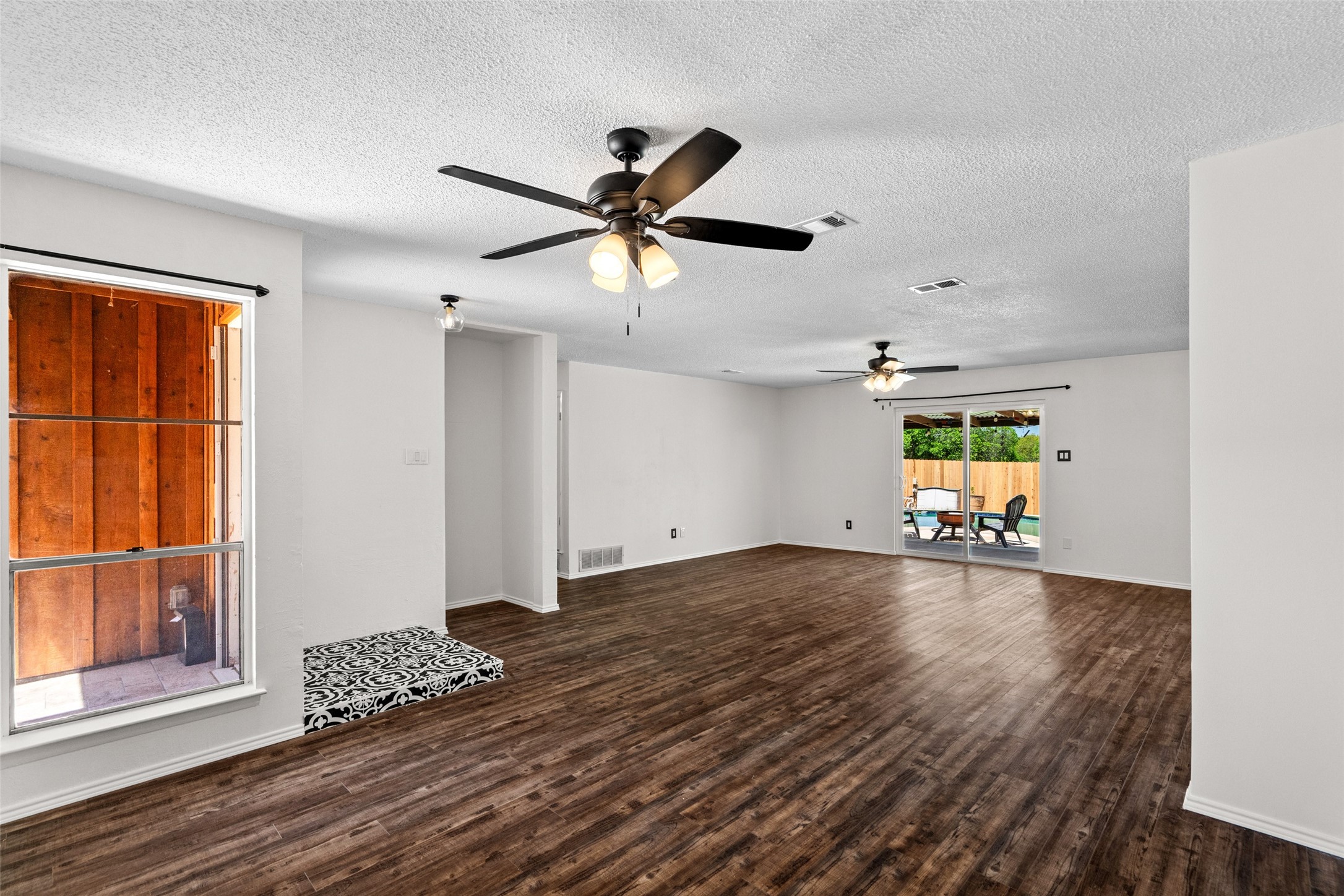 629 Bur Oak Drive Irving TX 75060