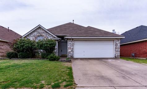 8924 Saranac Trail Fort Worth TX 76118