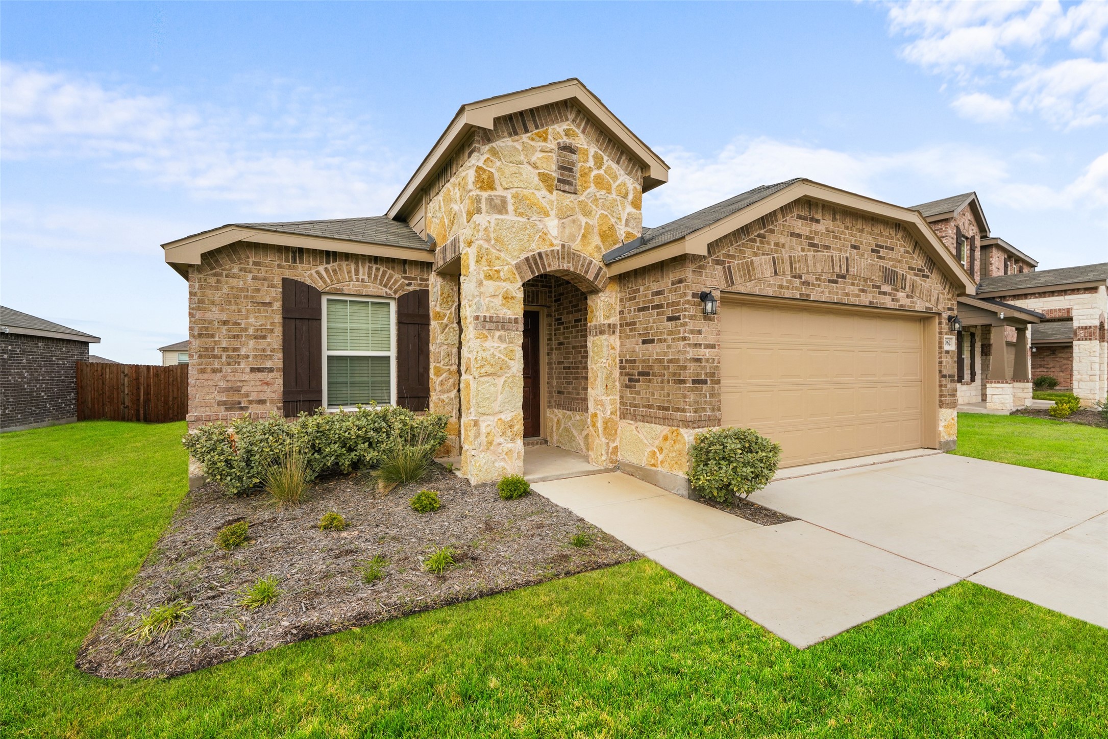 2062 Pleasant Knoll Circle Forney TX 75126
