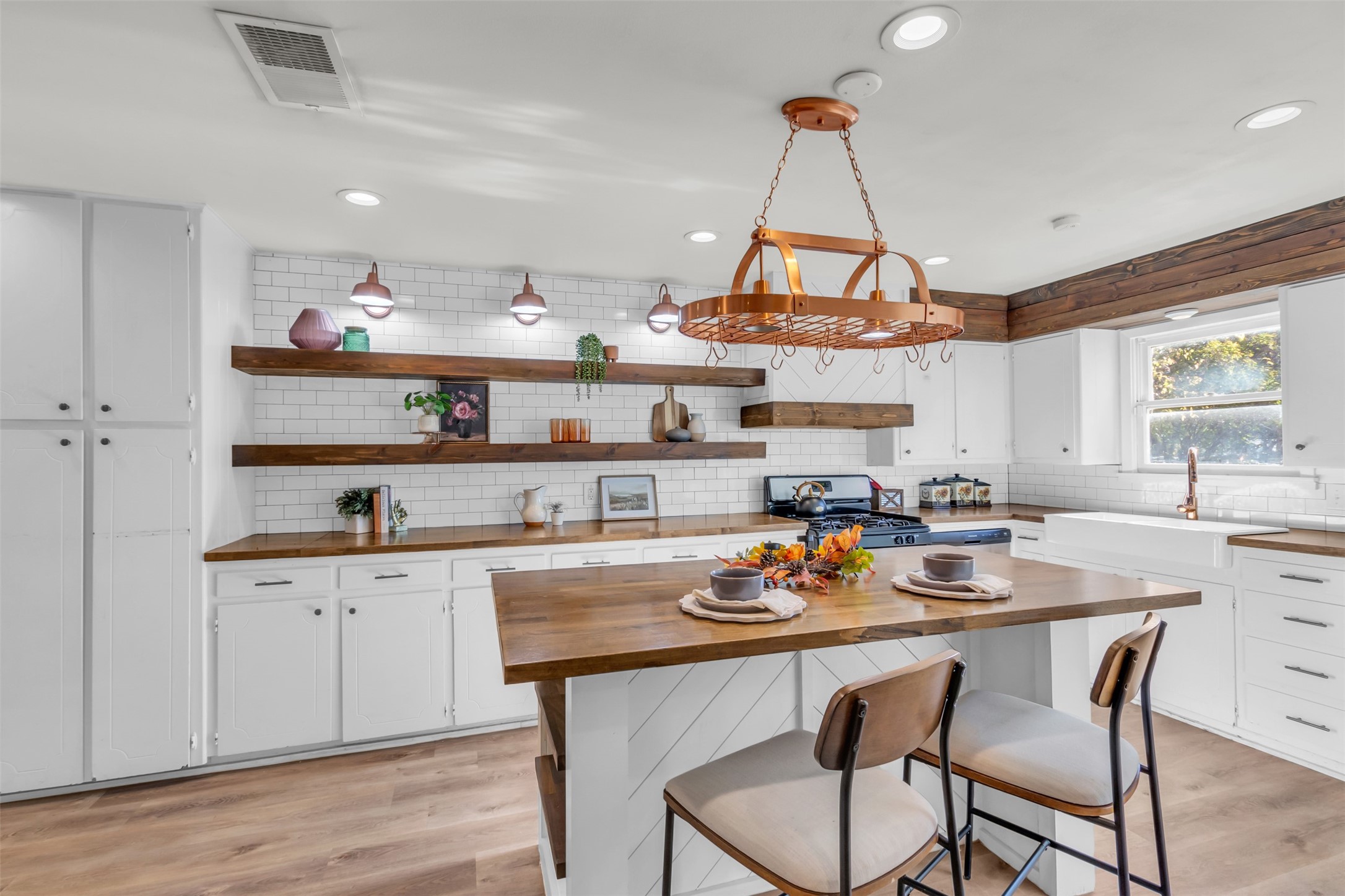 603 Lilly Street Cleburne TX 76033