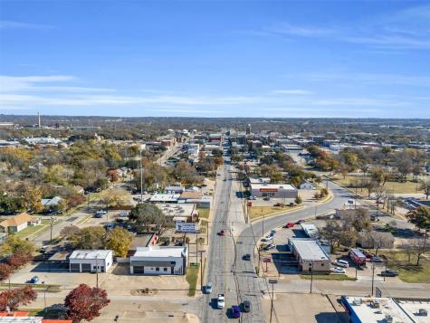 603 Lilly Street Cleburne TX 76033