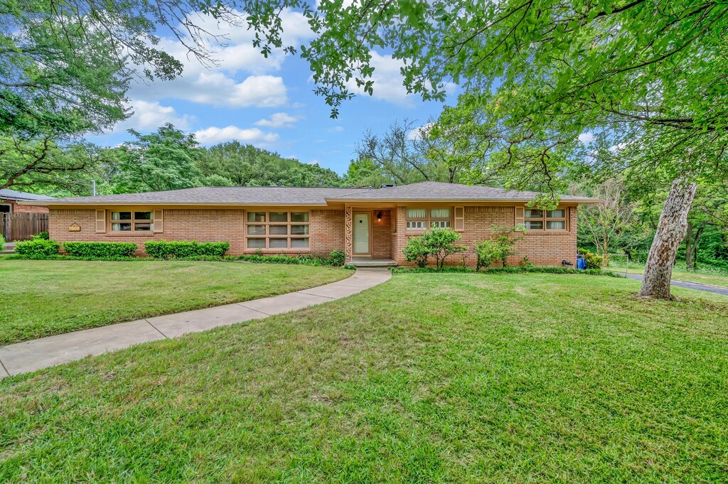 7808 Delhi Road Woodway TX 76712