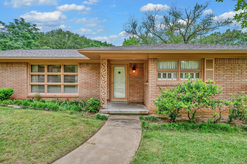 7808 Delhi Road Woodway TX 76712