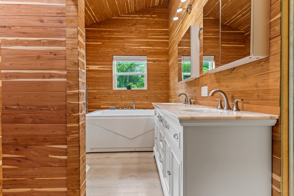 1129 Holly Road Gilmer TX 75644