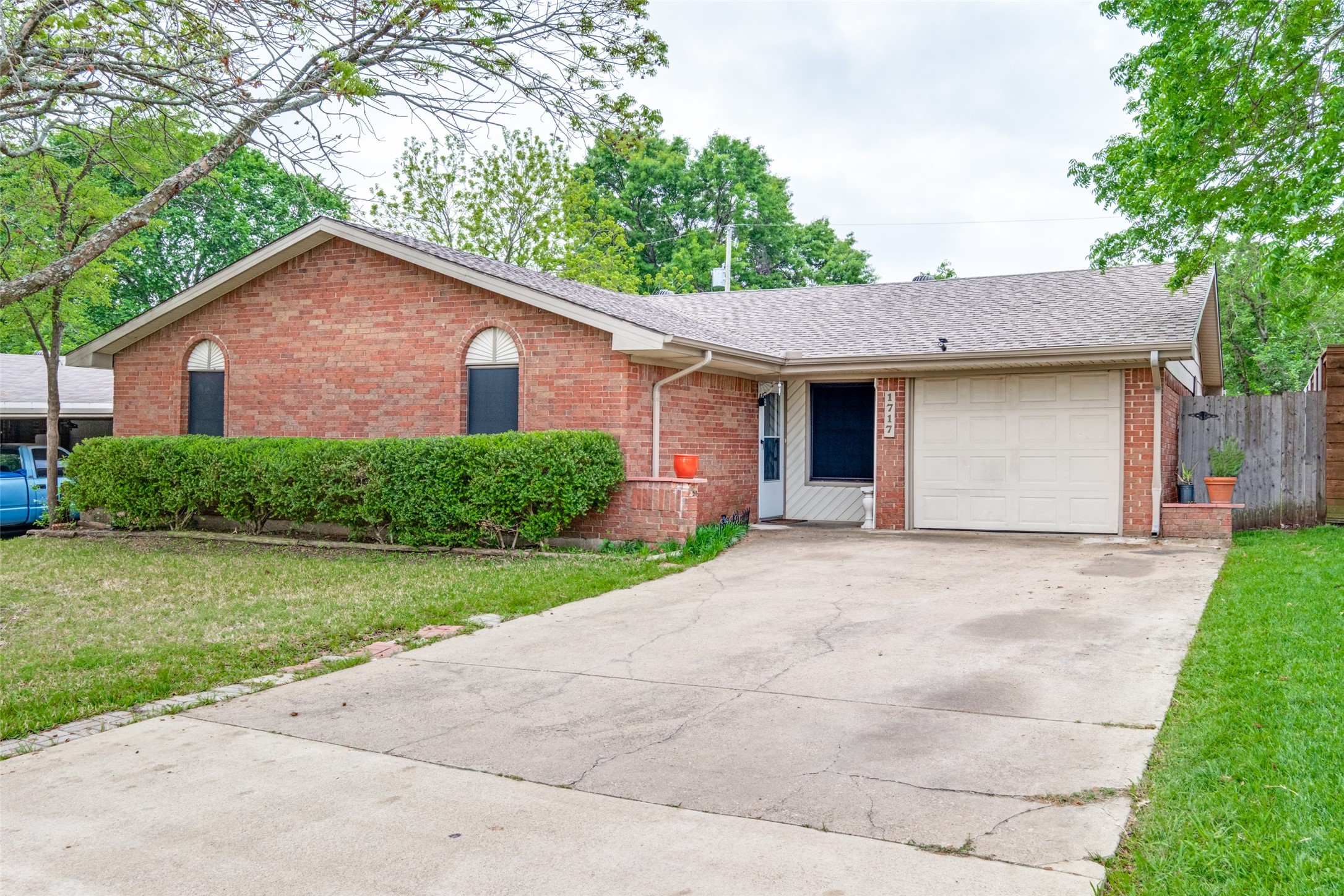 1717 Parkhaven Drive Seagoville TX 75159