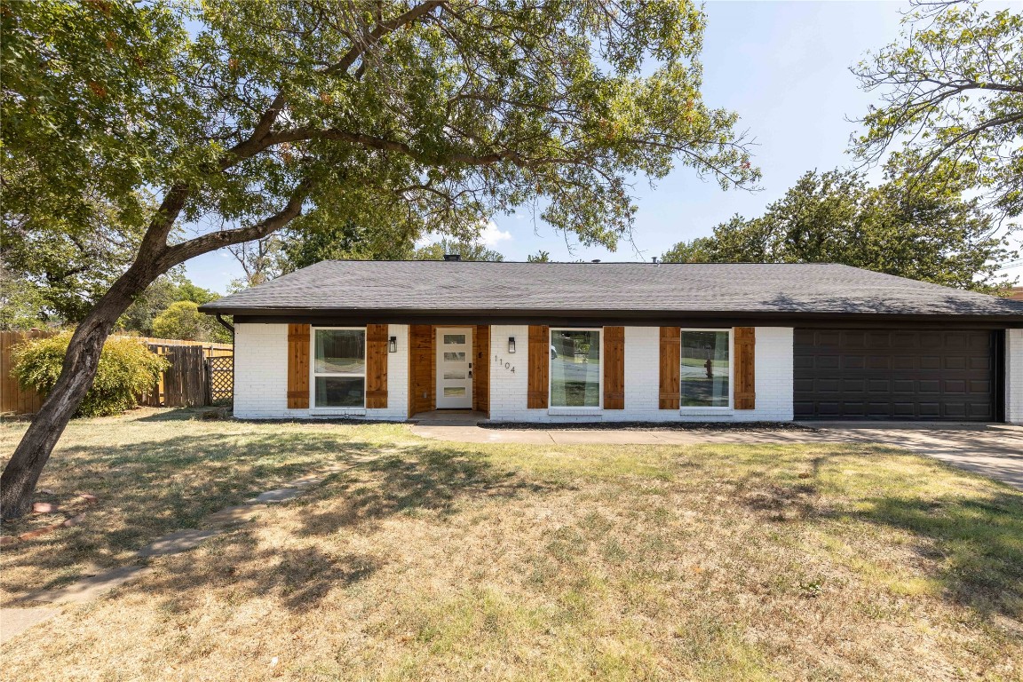 1104 Shady Oak Court Bedford TX 76021