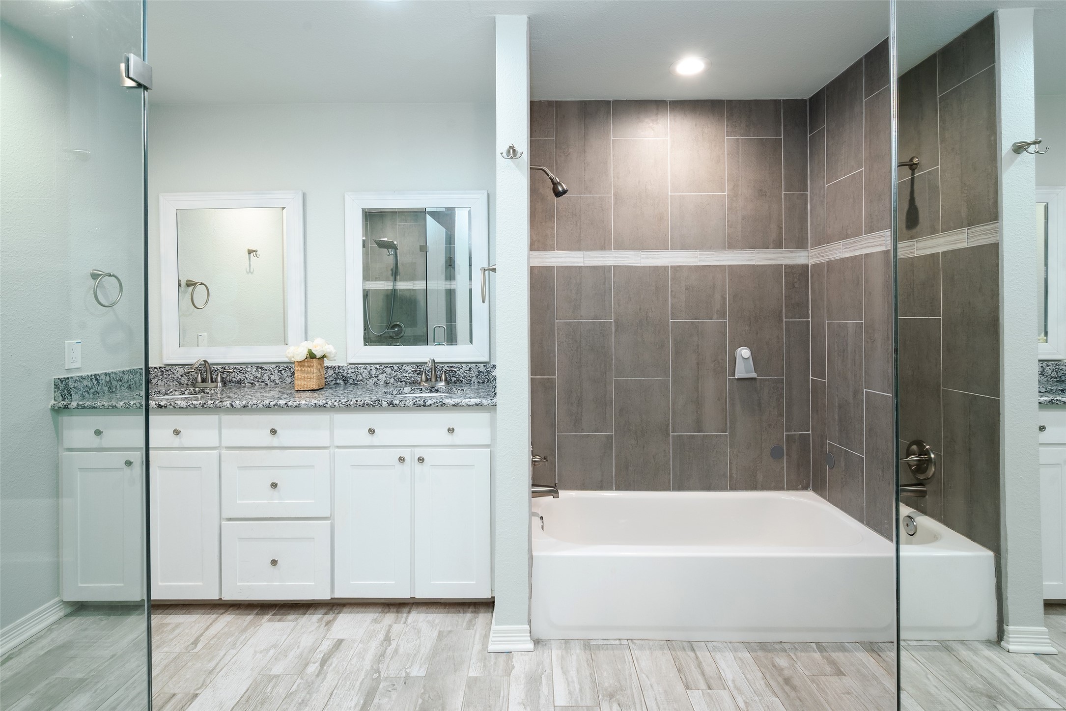 3352 Princess Lane Dallas TX 75229