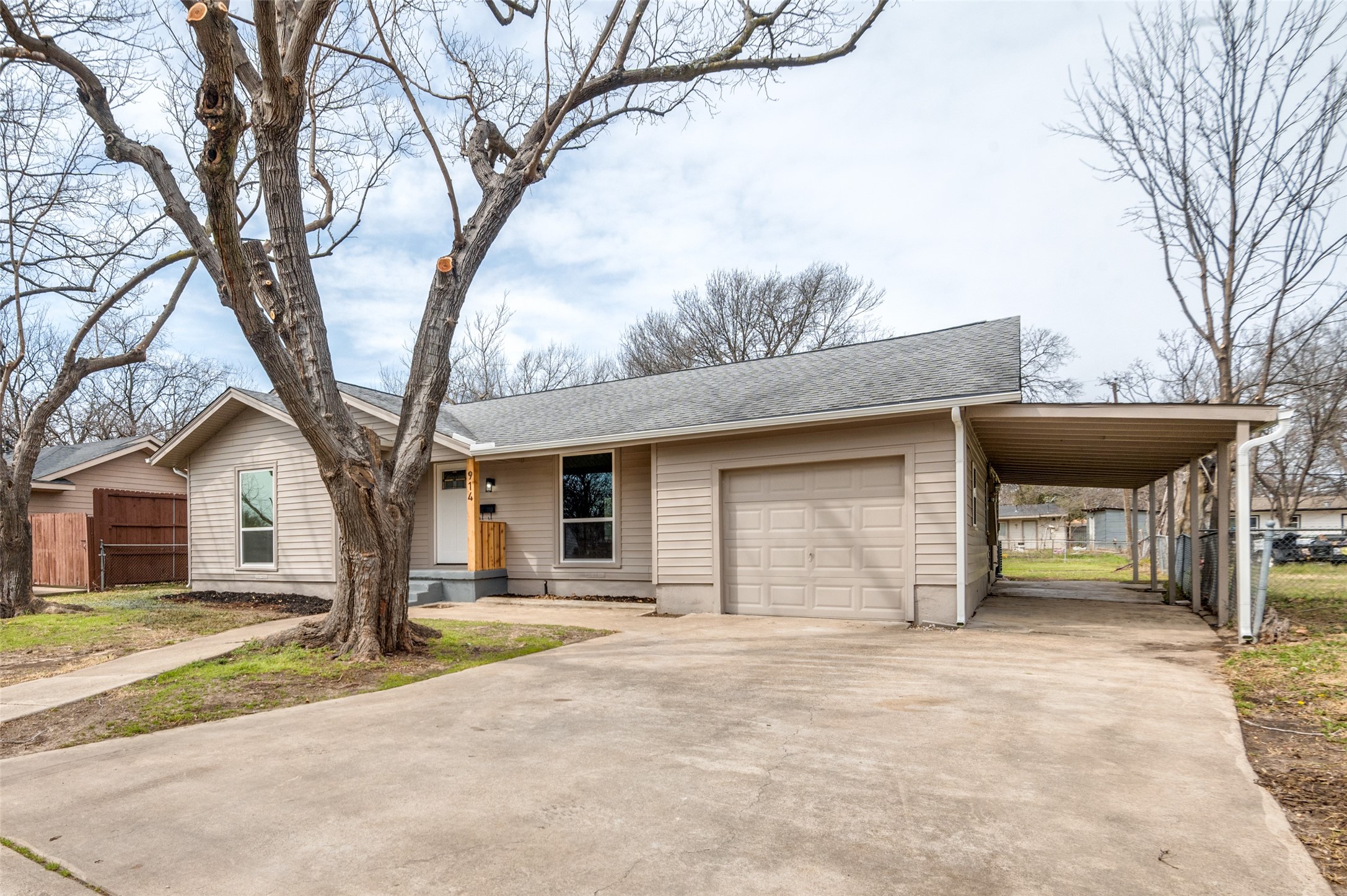914 Clarice Street Grand Prairie TX 75051