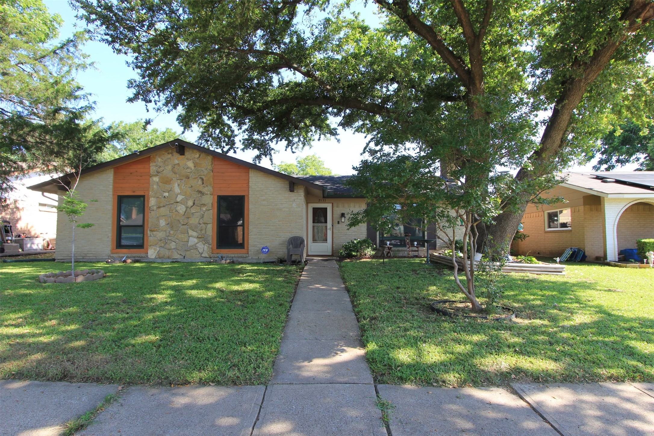 2133 Richbrook Drive Garland TX 75044