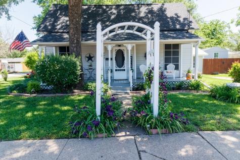 403 S Elm Street Kemp TX 75143