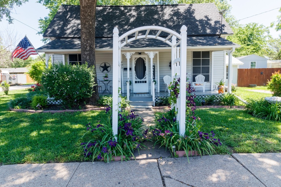 403 S Elm Street Kemp TX 75143