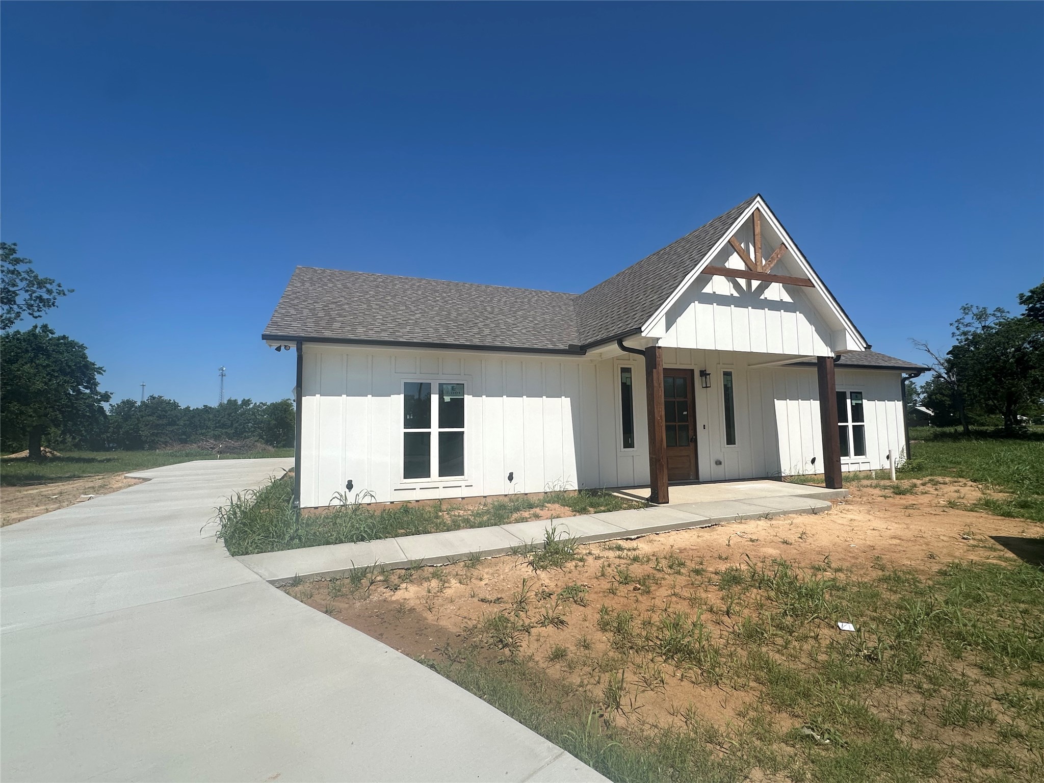 518 Strong Street Bowie TX 76230