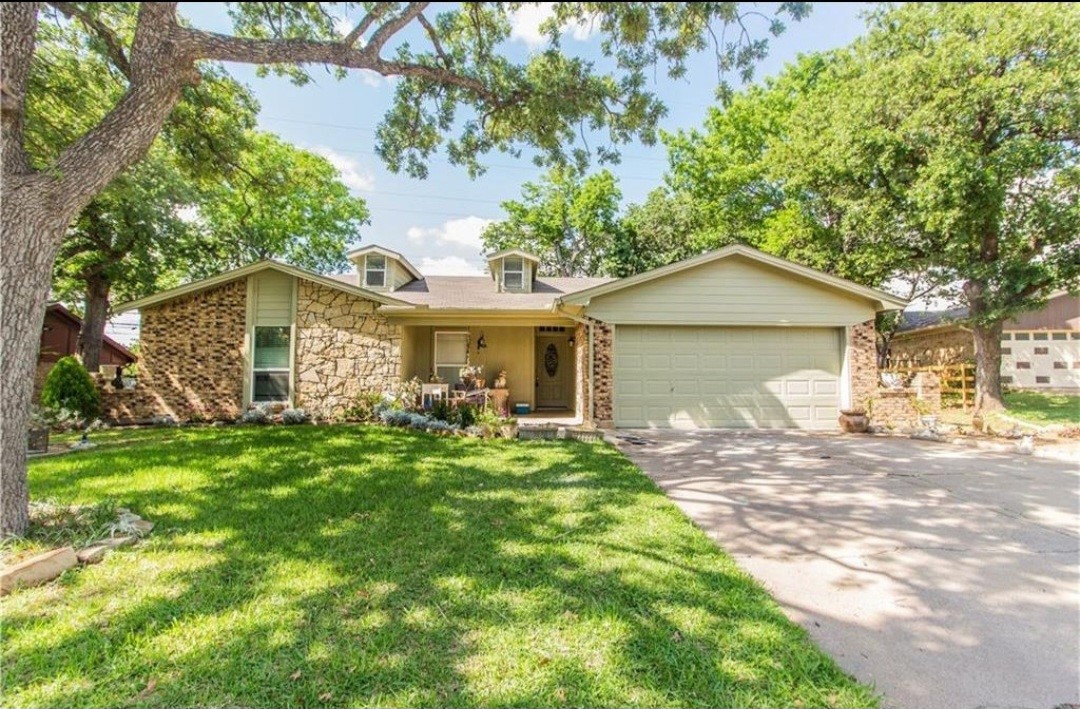 3328 Meadow Wood Lane Bedford TX 76021