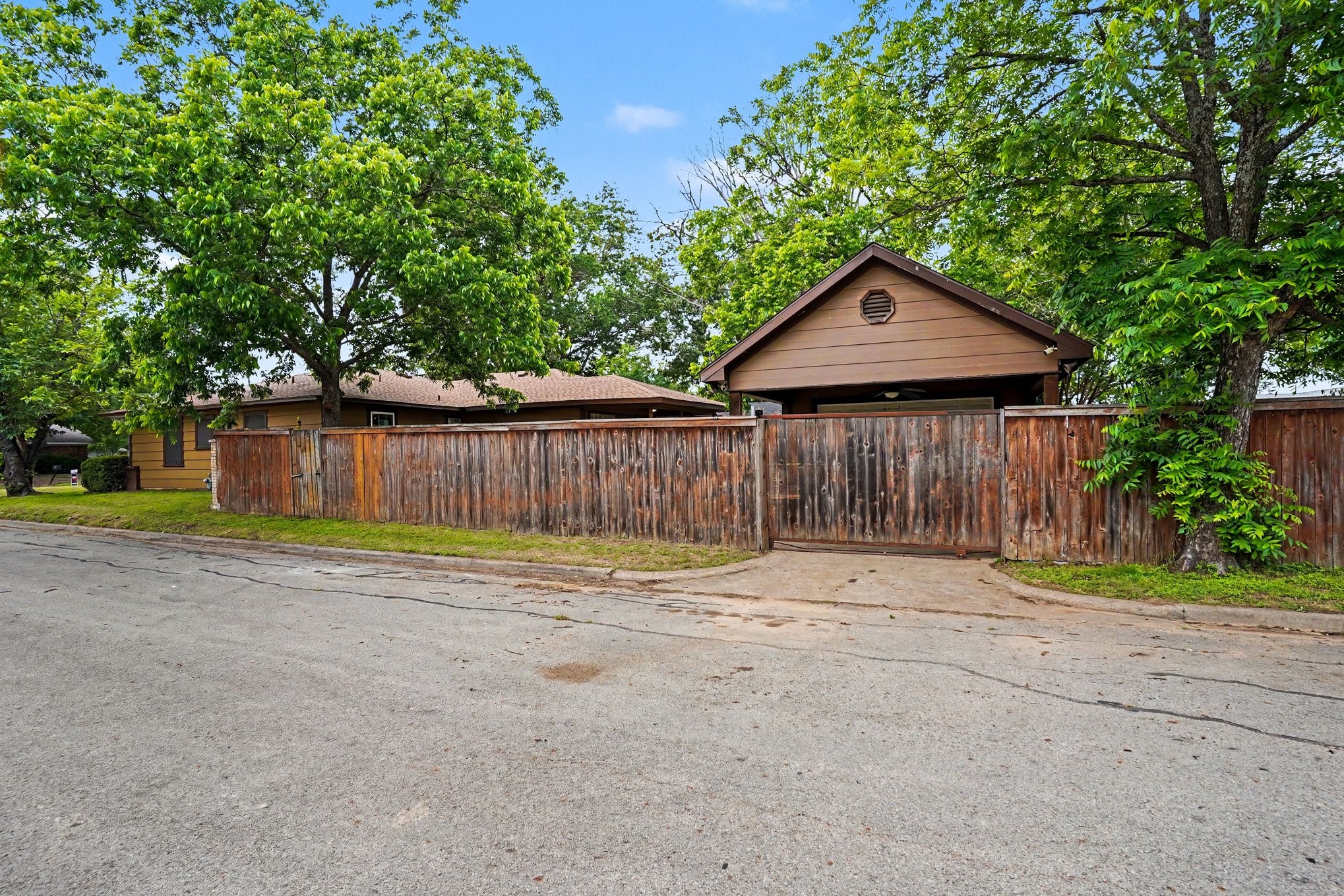 801 N 37th Street Corsicana TX 75110