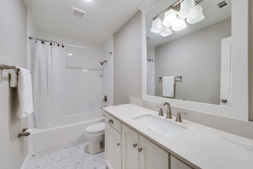 1225 Augusta Road Benbrook TX 76126