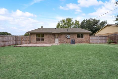 1225 Augusta Road Benbrook TX 76126