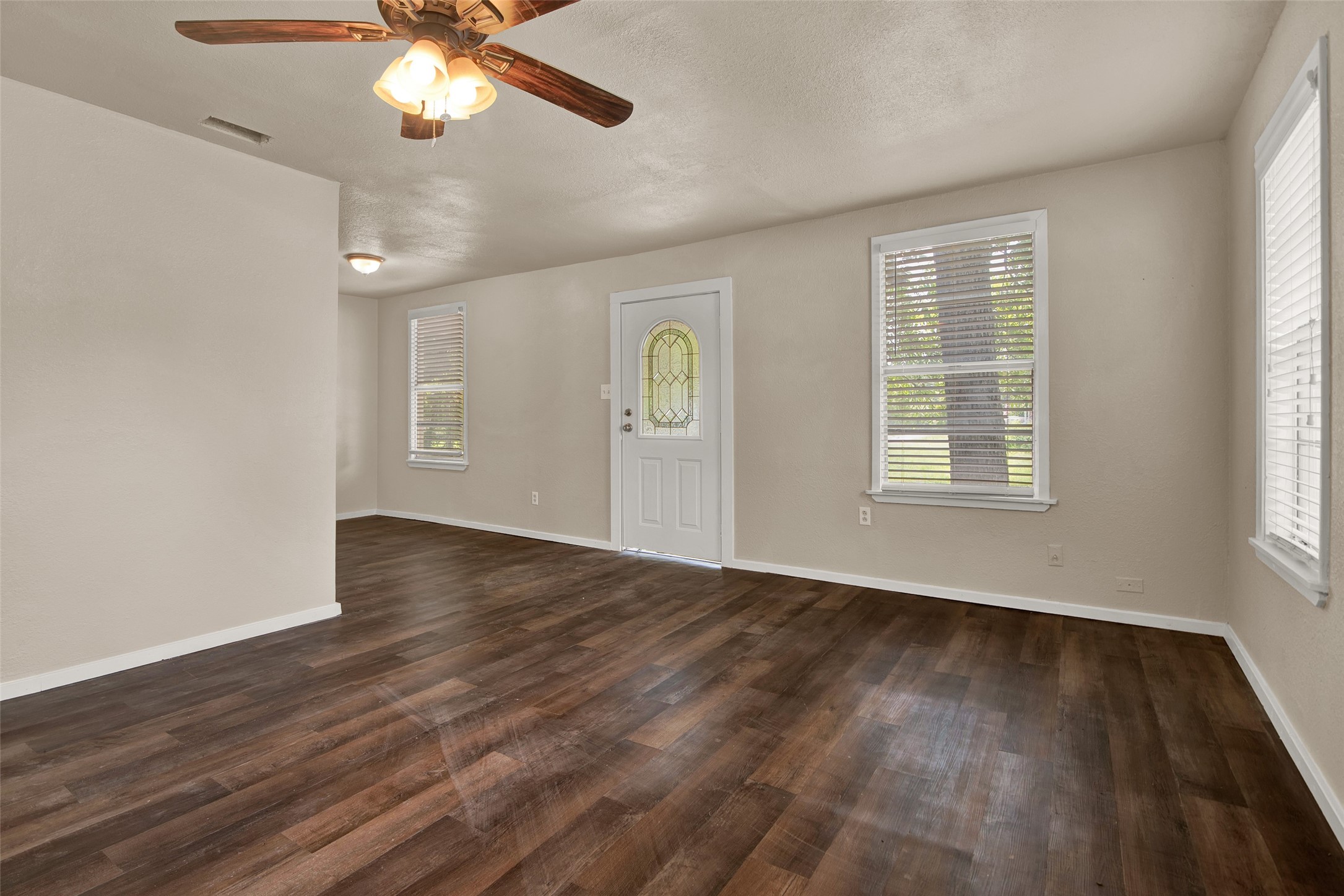 1477 W Austin Street Paris TX 75460