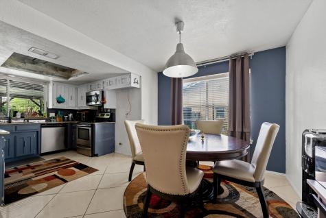 708 Del Mar Lane Arlington TX 76012