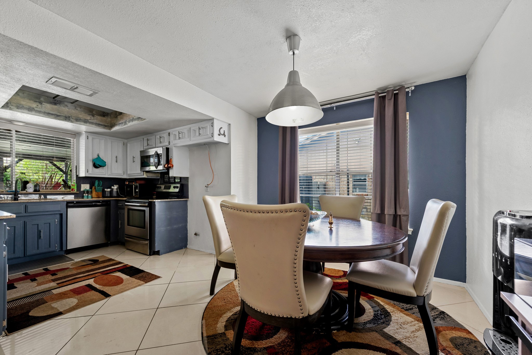708 Del Mar Lane Arlington TX 76012