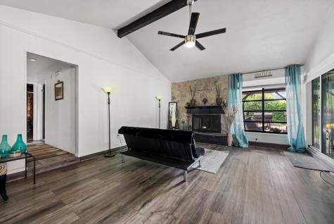 708 Del Mar Lane Arlington TX 76012