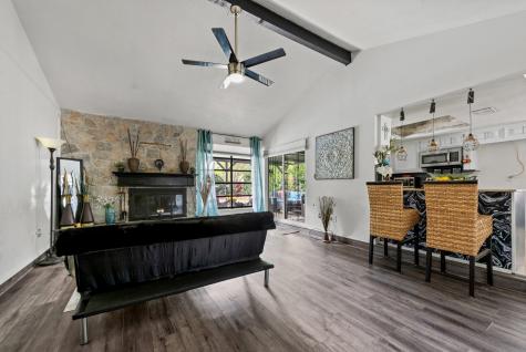 708 Del Mar Lane Arlington TX 76012