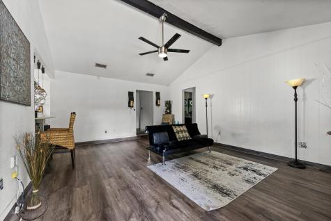 708 Del Mar Lane Arlington TX 76012