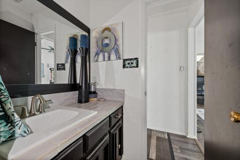 708 Del Mar Lane Arlington TX 76012