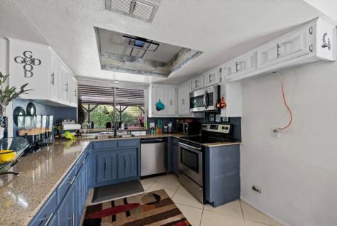 708 Del Mar Lane Arlington TX 76012