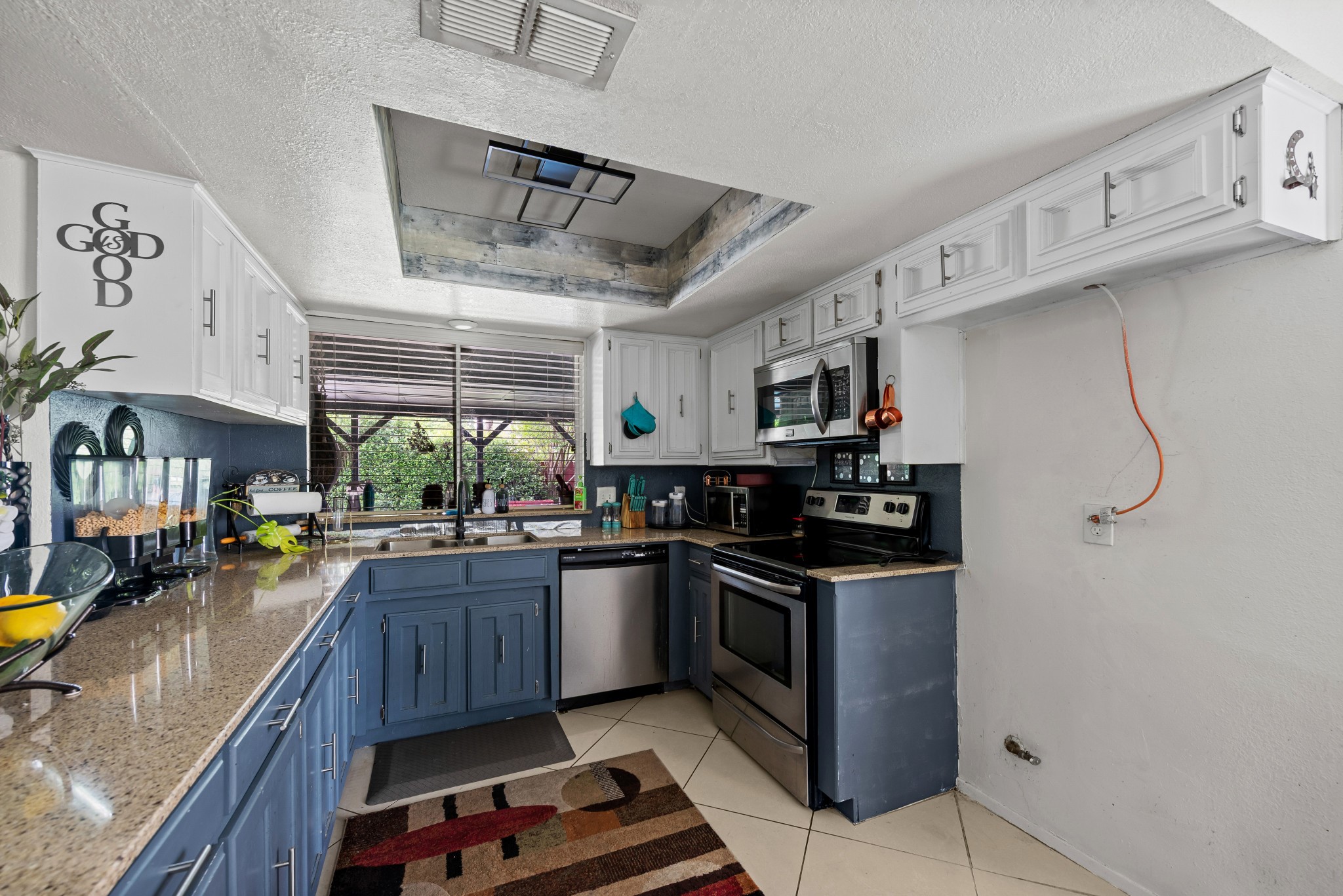 708 Del Mar Lane Arlington TX 76012