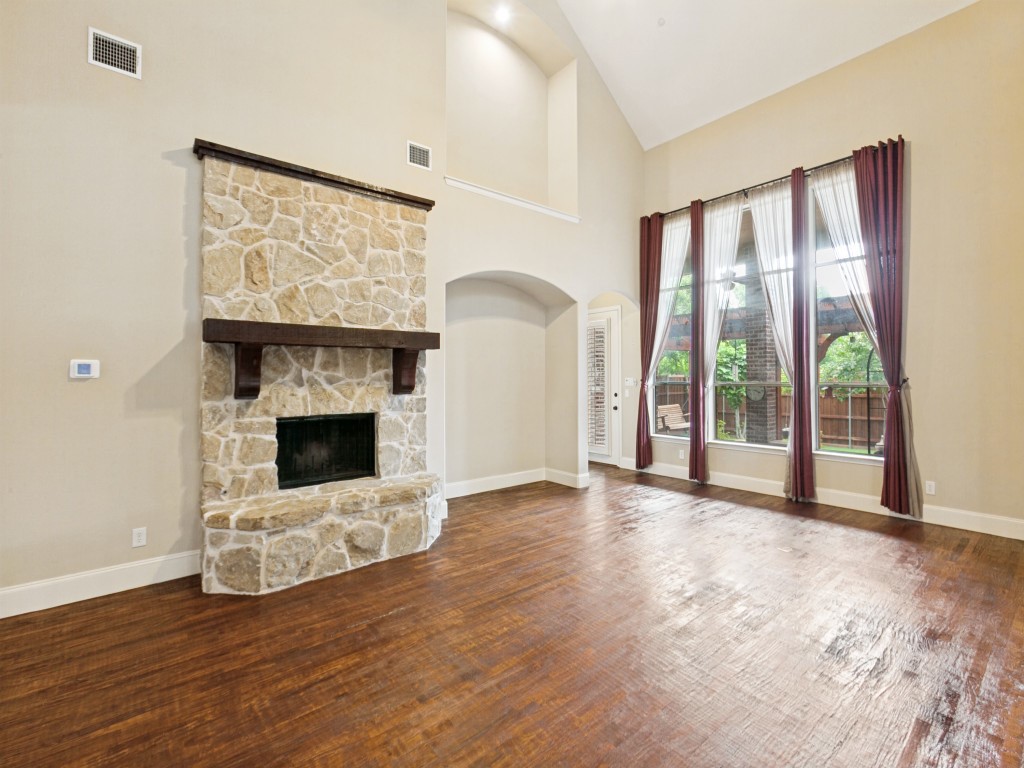 1114 Wynne Drive Garland TX 75044