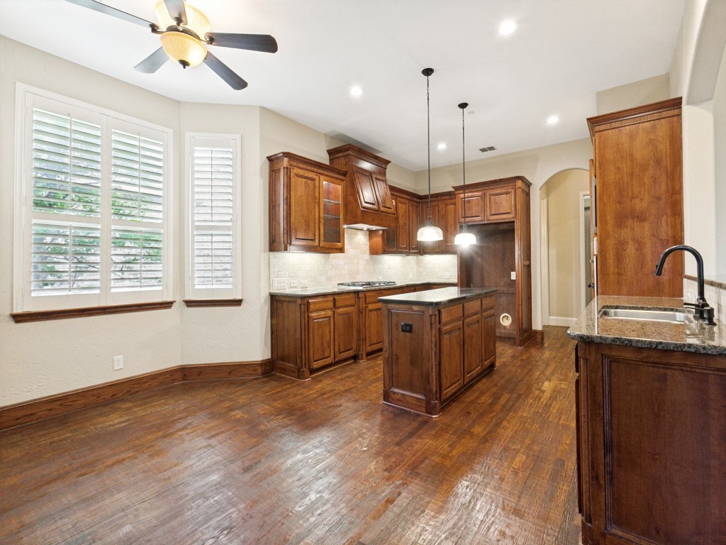 1114 Wynne Drive Garland TX 75044