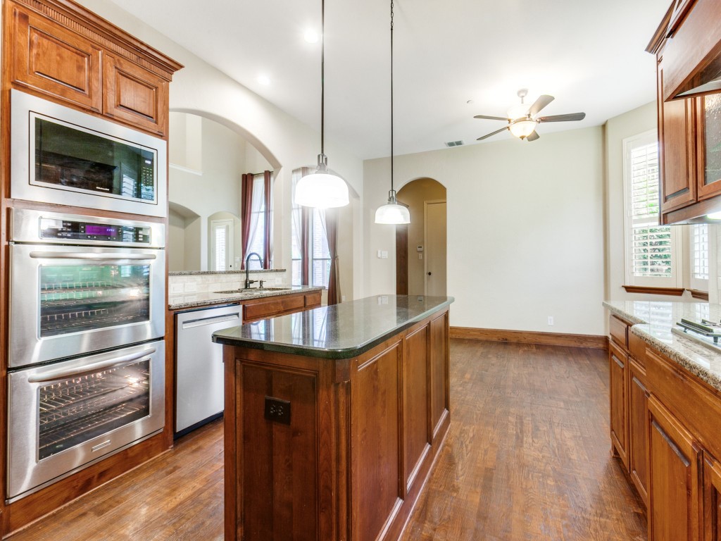1114 Wynne Drive Garland TX 75044