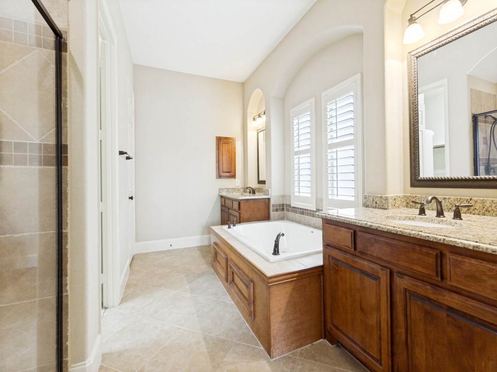 1114 Wynne Drive Garland TX 75044