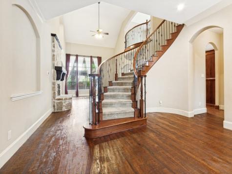 1114 Wynne Drive Garland TX 75044