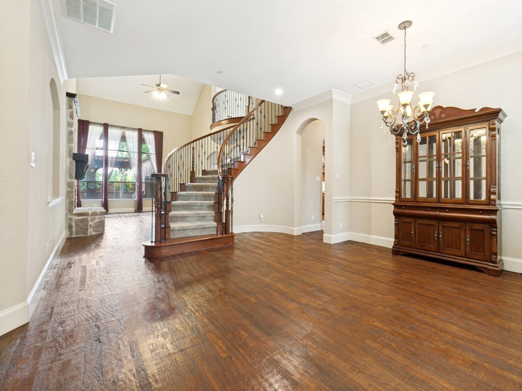 1114 Wynne Drive Garland TX 75044