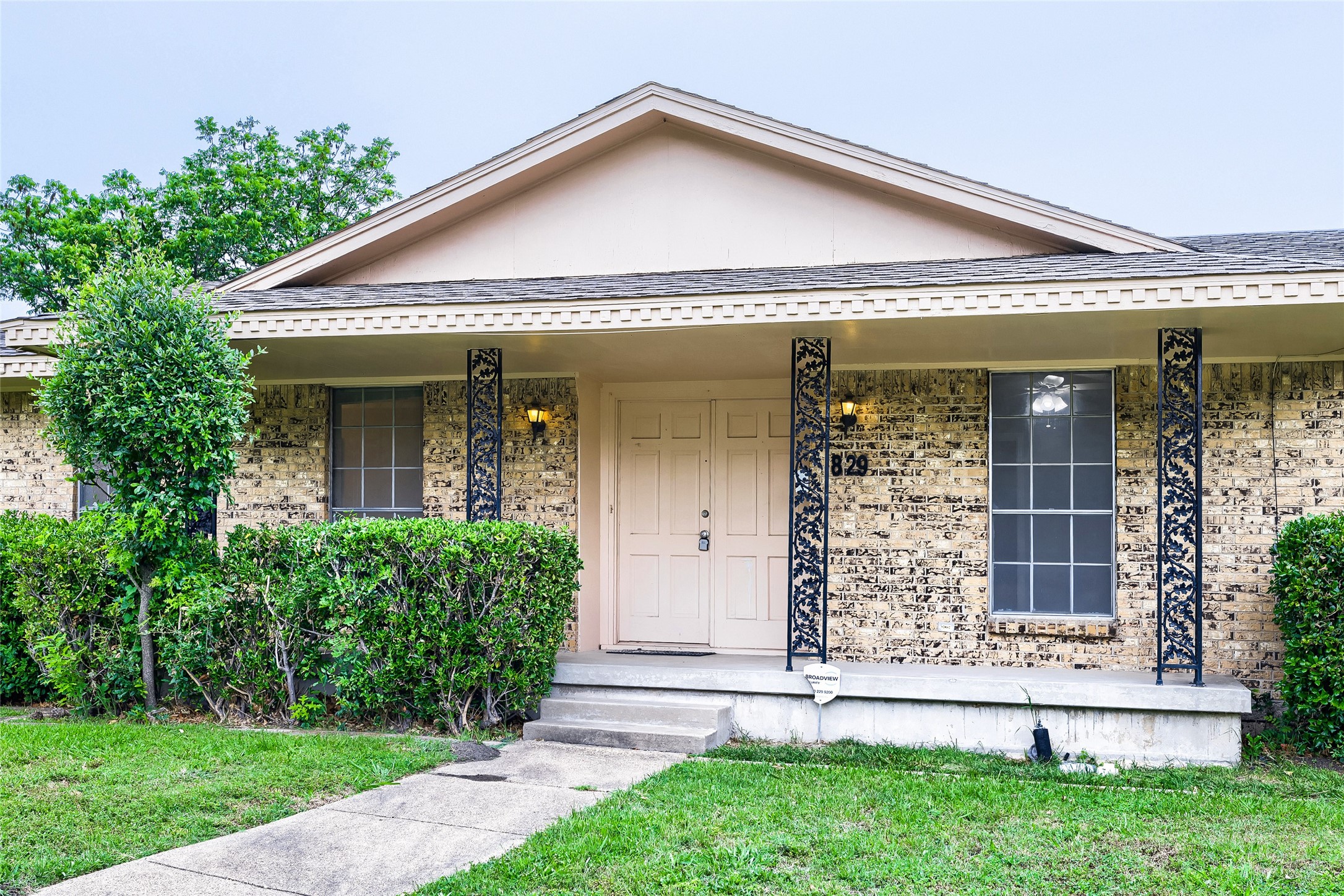 829 Poinsettia Drive Lancaster TX 75146