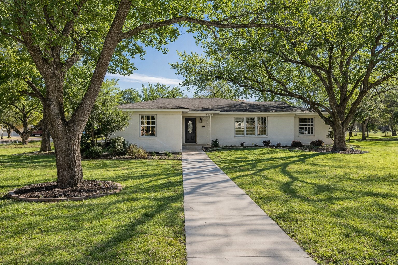 5824 Briarcliff Road Haltom City TX 76117