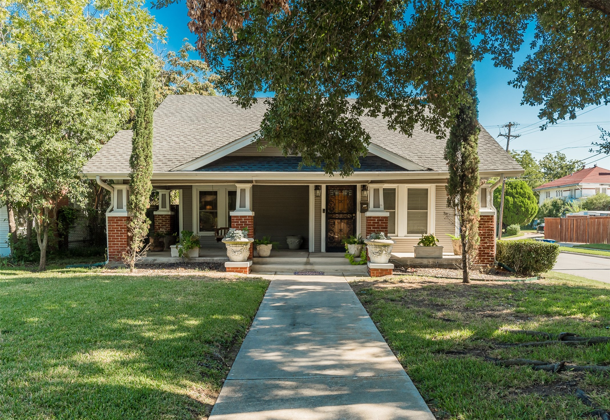 2602 Park Row Avenue Dallas TX 75215